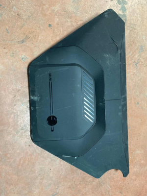 11145A0D964 / 5A0D964 MINI COUNTRYMAN U25 ELEKTRİKLİ MOTOR KORUMA KAPAĞI UFAK ÇATLAK MEVCUT | MOTOLAND