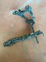 1155840602 BMW 5 SERİSİ G30 G31 SOL FAR BRAKETİ | MOTOLAND