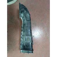 13718635103 / 8635103 BMW 3 SERİSİ G20 HAVA BORUSU 4G22