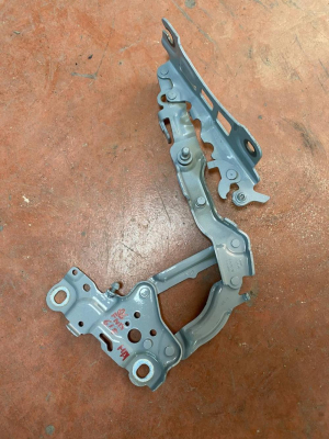 139896 BMW 1 SERİSİ F20 F21 KAPUT SOL MENTEŞESİ | MOTOLAND