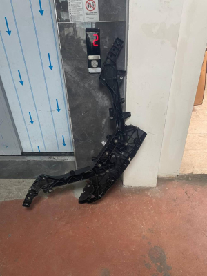 149513900B TESLA MODEL Y ÖN TAMPON PARÇASI | MOTOLAND