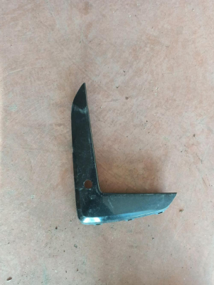 150670 10 / 8098668 BMW G30 LCİ ÖN SAĞ TAMPON IZGARA KAPLAMASI