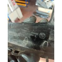 150670 10 / 8098668 BMW G30 LCİ ÖN SAĞ TAMPON IZGARA KAPLAMASI