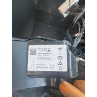 151495320E / 151495320 TESLA MODEL Y FAR | MOTOLAND
