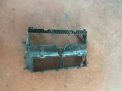 15677210 BMW 2 SERİSİ ÖN GÖZLÜK BAKALİTİ MASKE | MOTOLAND