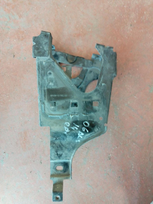 1675084994080202 BMW 5 SERİSİ F10 FAR YUVA SACI | MOTOLAND 4G21