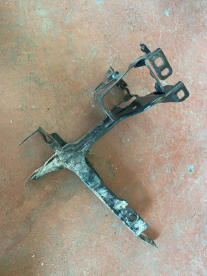 51647422294 / 7422294 BMW 3 SERİSİ G20 SAĞ FAR BRAKETİ | MOTOLAND