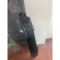 17118666838 / 8666838 BMW 3 SERİSİ G20 RADYATÖR BAKALİTİ