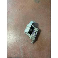 17276810 / 172768 BMW X1 F48 MOTOR TAKOZU | MOTOLAND
