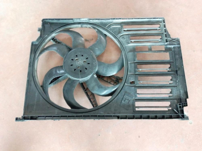 17428596237 / 8596237 BMW 1 SERİSİ F40 RADYATÖR FANI 4İ5