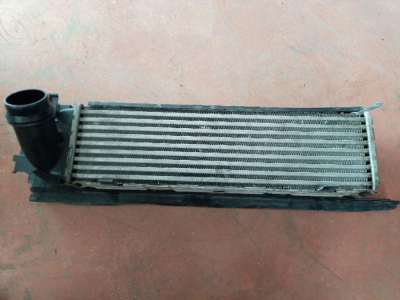 17517618809 / 7618809 BMW 1 SERİSİ F20 İNTERCOOLER RADYATÖR