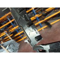 18715610 BMW 5 SERİSİ ÖN PANJUR TUTUCU