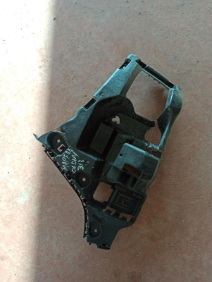 211636-11 BMW X1 SAĞ ÖN TAMPON BRAKETİ-KIZAK-PLAKA