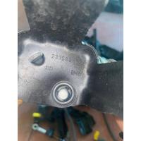 23358510 BMW 8 SERİSİ G15 KAPUT MANDALI | MOTOLAND