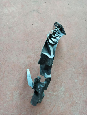 2990180 BMW X1 ÖN TAMPON SAĞ BRAKET