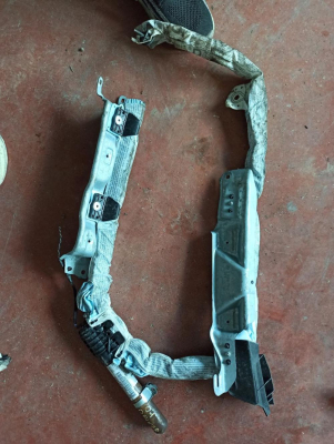 2990784 / 2990786 / BMW X1 E84 SAĞ YAN TAVAN AIRBAG 4A12