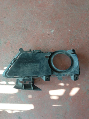 337114 BMW 3 SERİSİ SAĞ SİS ÇERÇEVESİ | MOTOLAND 4H18