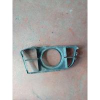 339740 BMW 5 SERİSİ TAMPON SAĞ SİS ÇERÇEVESİ | MOTOLAND 4H18