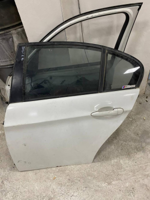 41007203647 BMW 3 SERİSİ E90 DOLU SOL ARKA KAPI