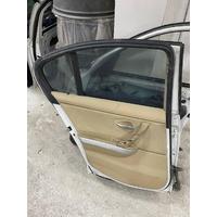 41007203647 BMW 3 SERİSİ E90 DOLU SOL ARKA KAPI