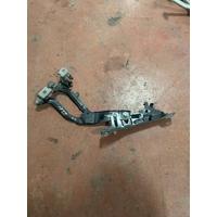 4100793338612 / 7933386 BMW İ SERİSİ İX İ20 KAPUT MENTEŞESİ