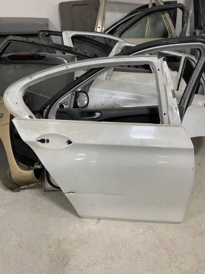 41009628756 BMW 5 SERİSİ F10 SAĞ ARKA KAPI