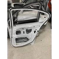 41009628756 BMW 5 SERİSİ F10 SAĞ ARKA KAPI