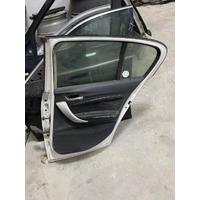 41527284515 BMW 1 SERİSİ F20 DOLU SOL ARKA KAPI