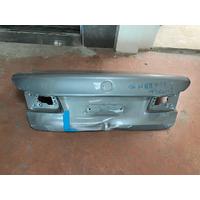 41627240552 BMW 5 SERİSİ F10 2010-2017 BAGAJ KAPAĞI | MOTOLAND