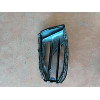 5111 7459718 BMW 1 F40 SAĞ TAMPON IZGARASI