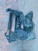 51115A67221 / 5A67221 BMW 7 SERİSİ G70 ÖN TAMPON SOL İÇ BRAKETİ | MOTOLAND
