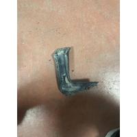 51117207932 / 7207932 BMW 5 SERİSİ F10 ÇAMURLUK BRAKETİ