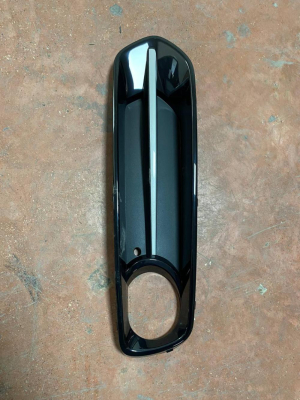 51117272564 / 7272564 BMW 1 SERİSİ F20 LCI SPORTLİNE SAĞ SİS ÇERÇEVESİ | MOTOLAND