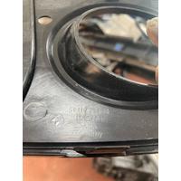 51117294684 / 7294684 BMW 4 SERİSİ F32 ÖN TAMPON SİS ÇERÇEVESİ
