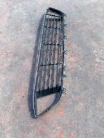 51117354773 / 7354773 BMW X1 F48 ÖN TAMPON ORTA ALT IZGARA | MOTOLAND