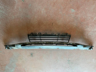 51117386153 / 7386153 BMW 3 SERİSİ F30 F31 ÖN TAMPON ALT IZGARA | MOTOLAND