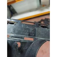 51117396858 / 7396858 BMW 3 F30 F31 SAĞ FAR KAPAĞI IZGARASI 4H1