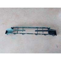 51117462937 / 7462937 BMW 1 SERİSİ F40 ÖN TAMPON IZGARASI 4İ18
