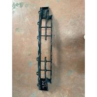 51117462937 / 7462937 BMW 1 SERİSİ F40 ÖN TAMPON ORTA IZGARA