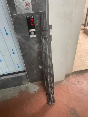 51118059280 / 8059280 BMW X1 F48 ÖN TAMPON KÖPÜĞÜ | MOTOLAND