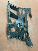 51118069415 / 8069415 BMW M4 G82 SOL ÖN TAMPON BRAKETİ | MOTOLAND