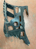 51118069415 / 8069415 BMW M4 G82 SOL ÖN TAMPON BRAKETİ | MOTOLAND