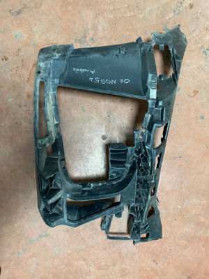 51118078612 / 8078612 BMW 4 SERİSİ G22 G26 M SPORT ÖN TAMPON SAĞ BRAKET | MOTOLAND