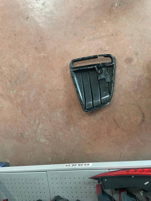 51118078617 BMW 4 SERİ G26 ÖN SOL SİS ÇERÇEVESİ | MOTOLAND