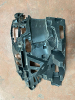 51118084655 / 8084655 BMW 5 SERİSİ G60 ÖN TAMPON SOL BRAKETİ | MOTOLAND