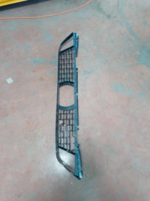 51118098664 / 8098664 BMW 5 SERİSİ G30 ÖN TAMPON IZGARA 4İ20