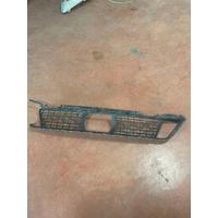 51118098664 / 8098664 BMW 5 SERİSİ G30 ÖN TAMPON IZGARASI