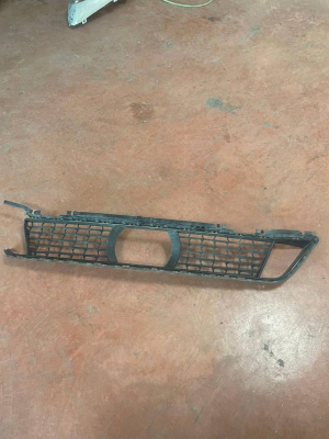 51118098664 / 8098664 BMW 5 SERİSİ G30 ÖN TAMPON IZGARASI