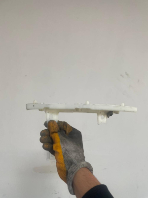 51119464050 / 9464050 BMW 7 SERİSİ G70 TAMPON ALT BRAKET PARÇASI