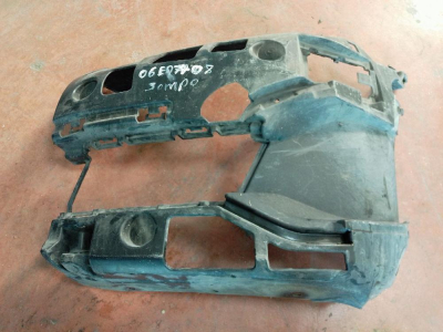 51119498601 / 9498601 BMW 5 SERİSİ G30 G31 TAMPON BRAKETİ 4D24